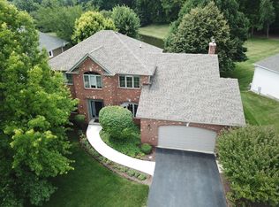 2695 Clara Ave, Aurora, IL 60502