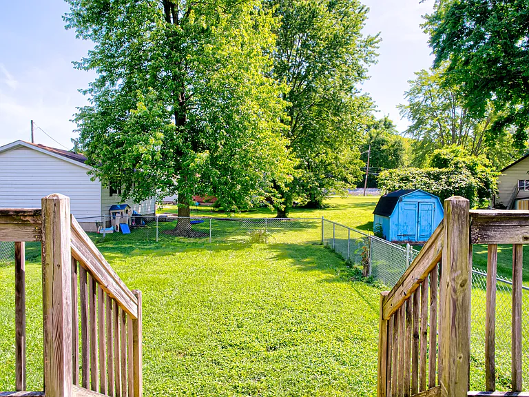 241 Kahl Ct — Photo 29