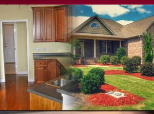 880 Highlands Dr, Hampstead, NC 28443