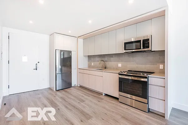 Rented by EXR | media 2