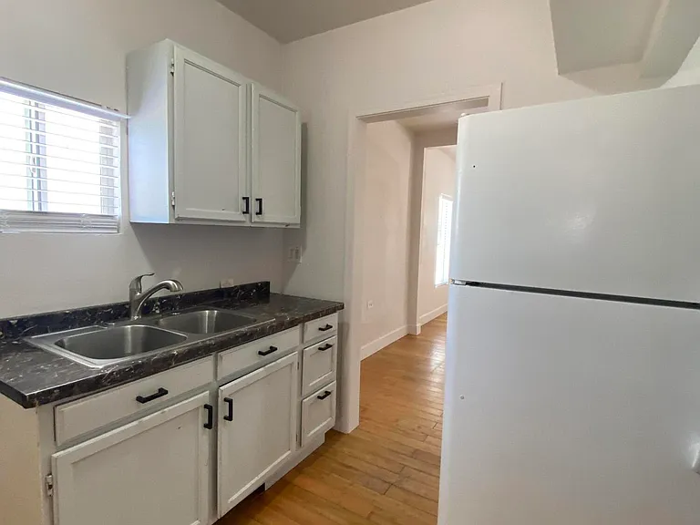 1513 W Taylor St #A — Photo 5