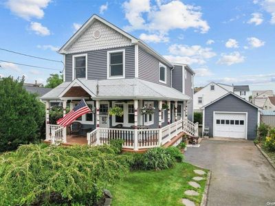 864 S Broadway, Lindenhurst, NY, 11757