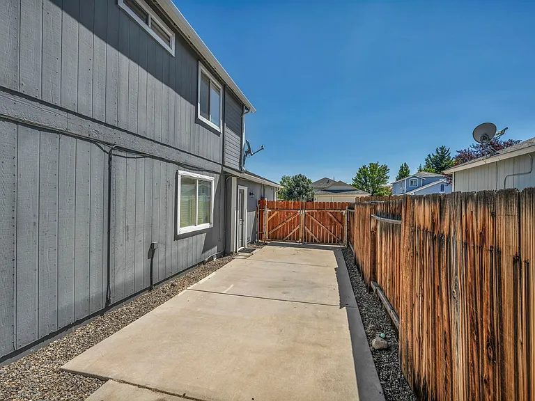 5045 Pradera St — Photo 77