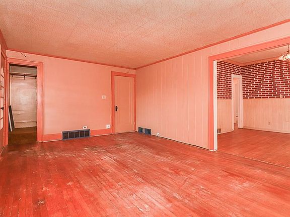 3rd image of 14317 Bayes Ave