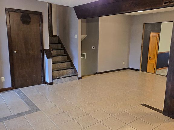 5th image of 806 N Market St