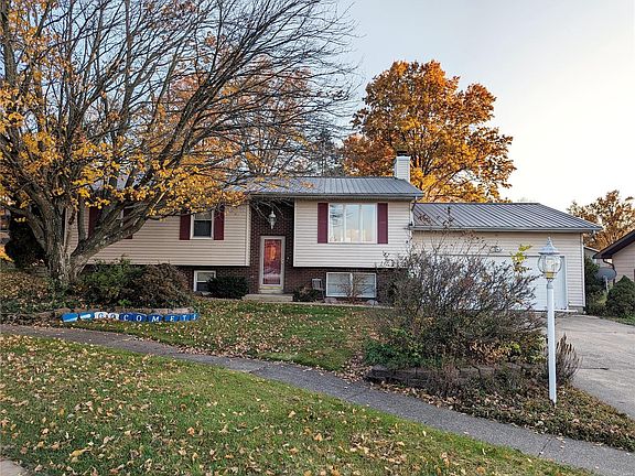 2nd image of 1520 Willow St