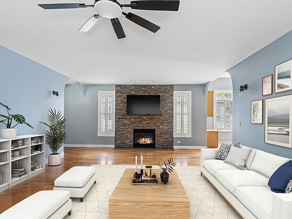5th image of 6598 Revere Ct