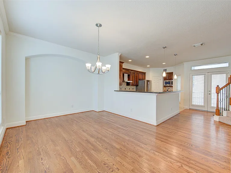 1322 Cohn St — Photo 10