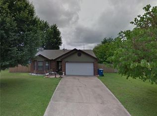 1104 Spriggs Ct, Bentonville, AR 72712