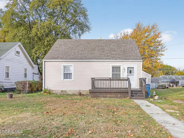 932 Cresceus Rd, Oregon, OH 43616