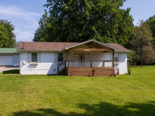 405 Twin Cove Dr, Lebanon, TN 37087