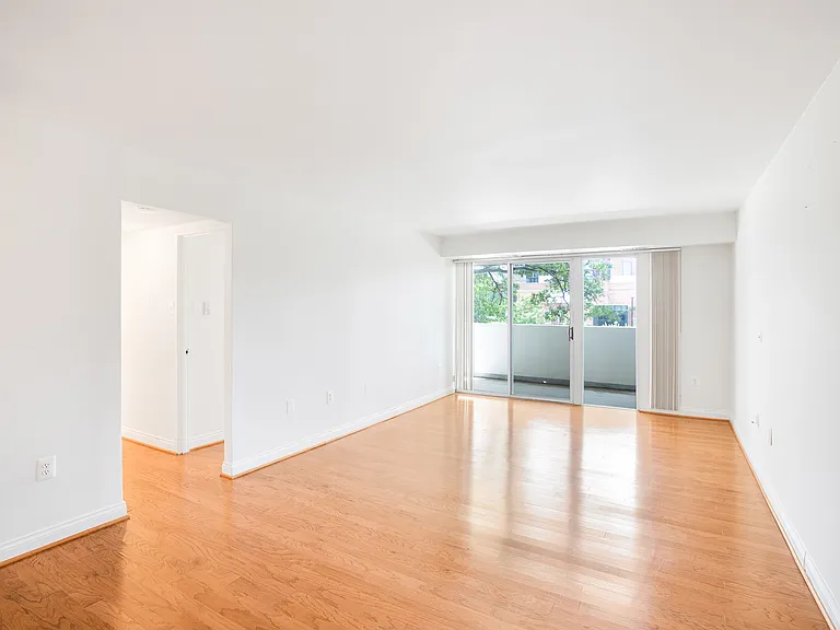 700 7th St SW #137 — Photo 3