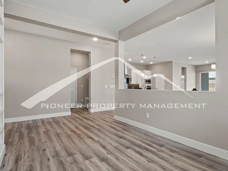 6524 Courtland Pl — Photo 5