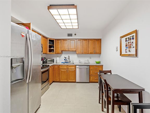 3rd image of 3530 Mystic Pointe Dr APT 308