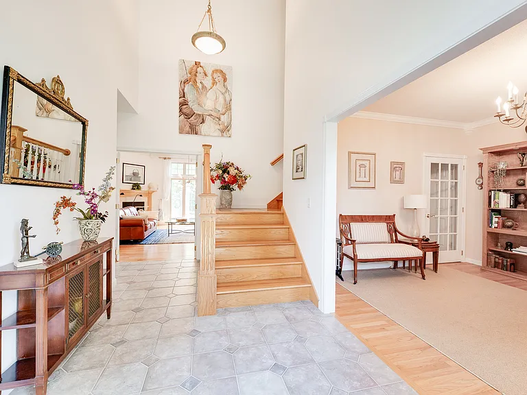 18 Bayberry Dr — Photo 9