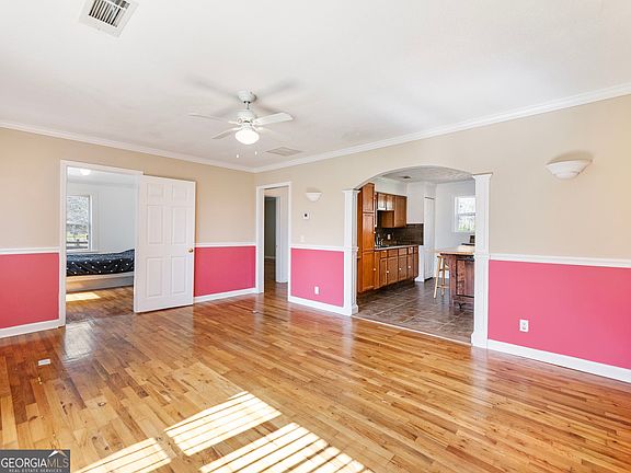 4th image of 1686 Shoal Creek Rd