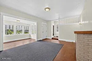 4 bed, 1.0 bath, 1529 sqft, $1,400 — Photo 4