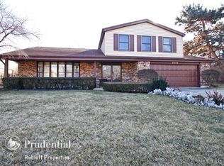 3905 Joanne Dr, Glenview, IL