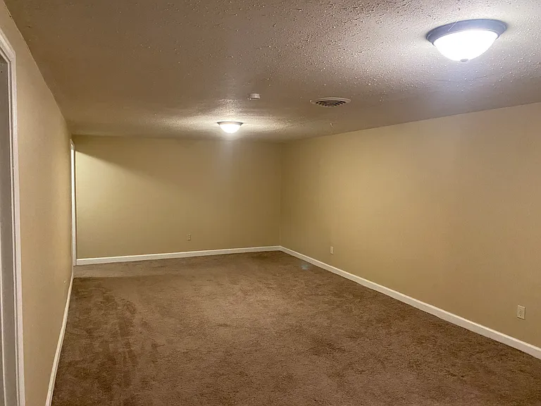 10610 Johnson Cir #10610 — Photo 21