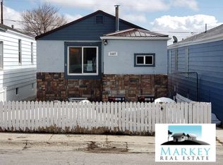 1007 13th St, Rawlins, WY 82301