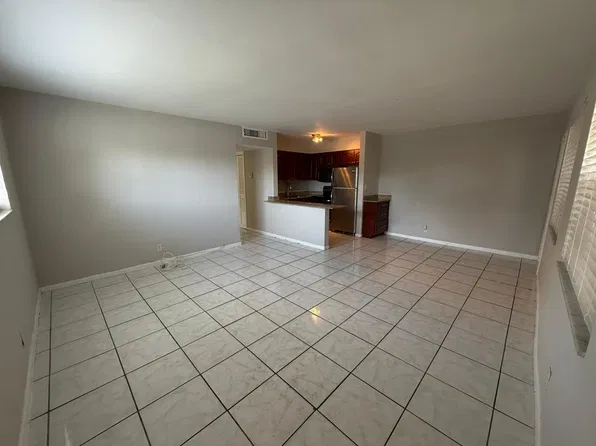4051 NE 13th Ave APT 55, Oakland Park, FL 33334