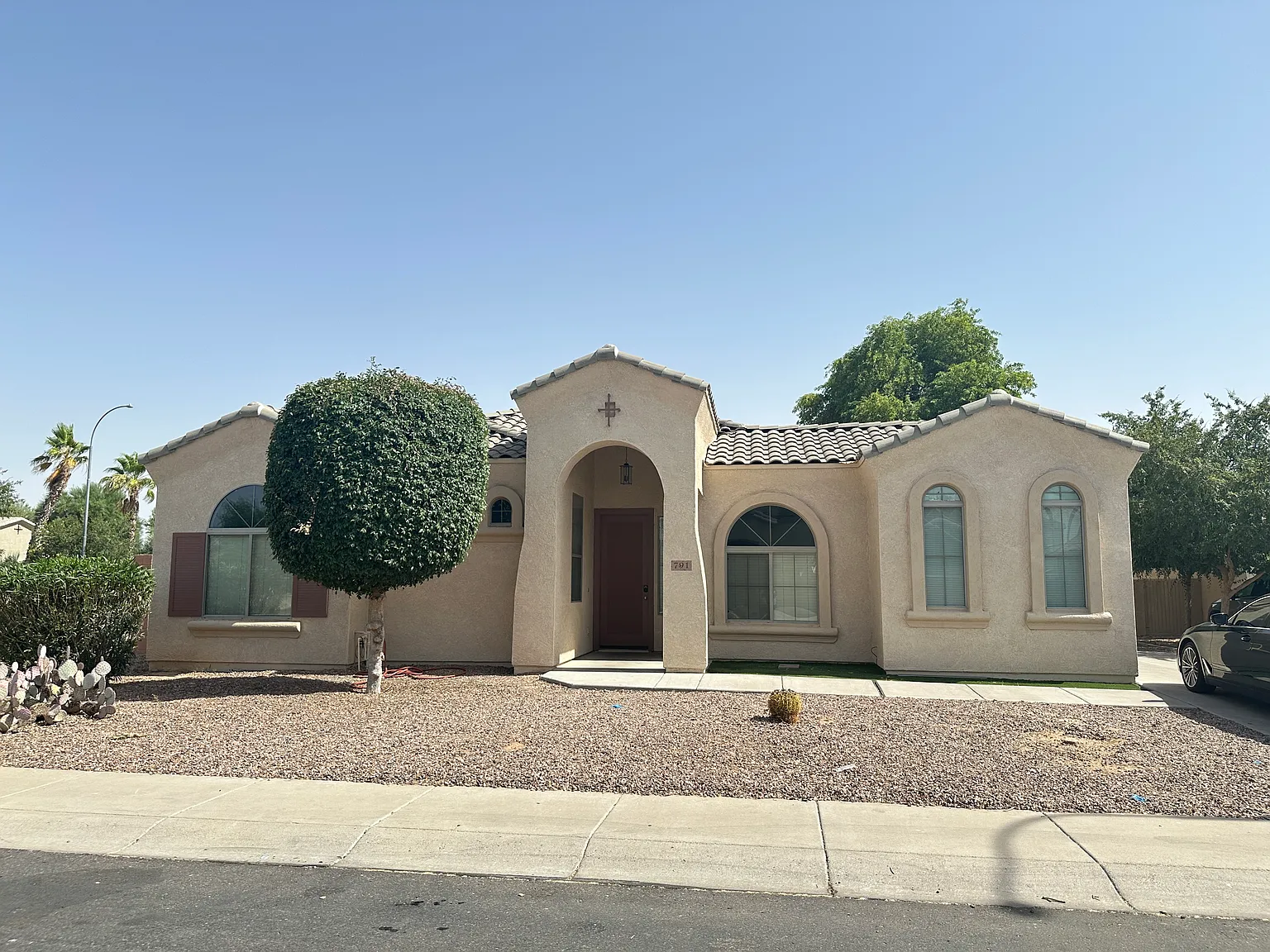791 E Powell Way — Photo 1