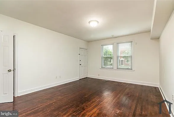 1729 E St NE #4 — Photo 7