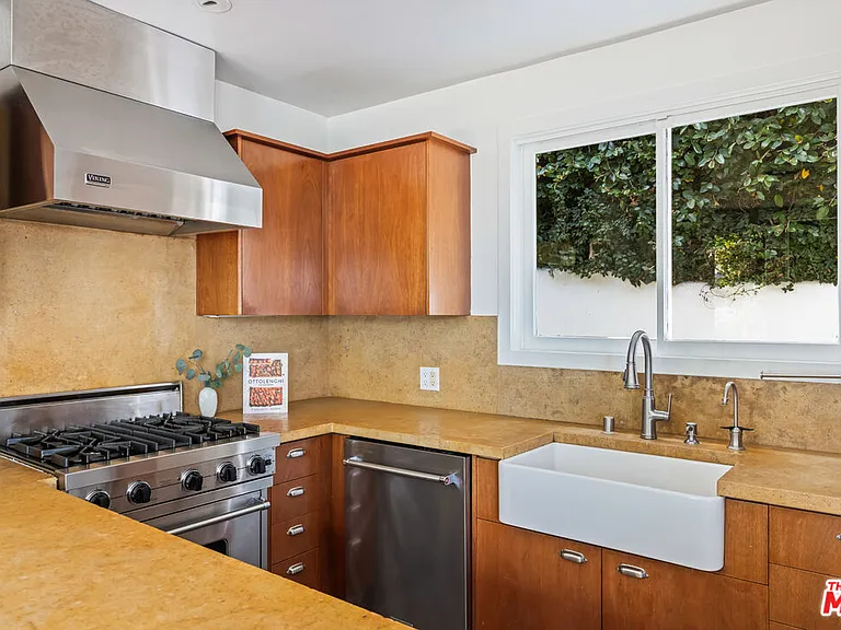 1568 Viewsite Dr — Photo 13
