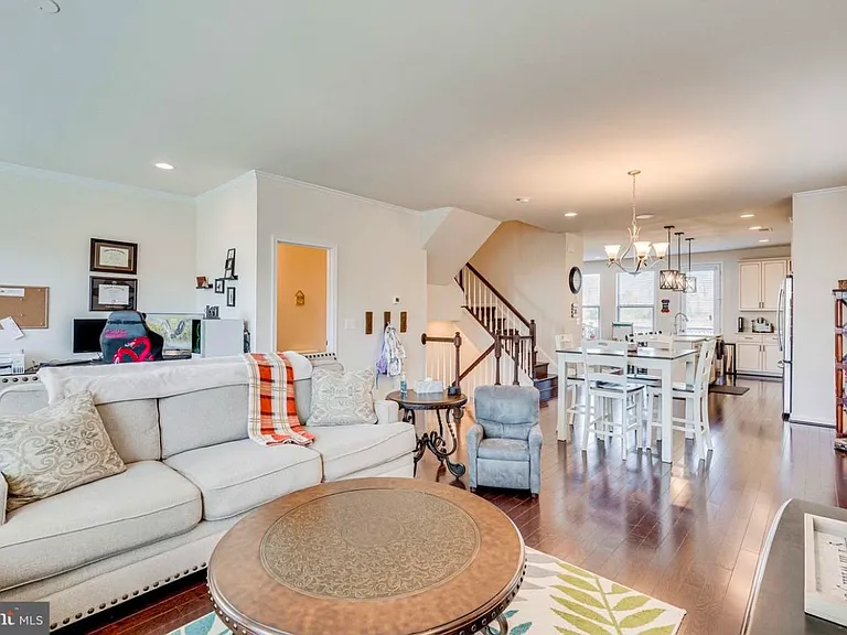 42440 Dogwood Glen Sq — Photo 14