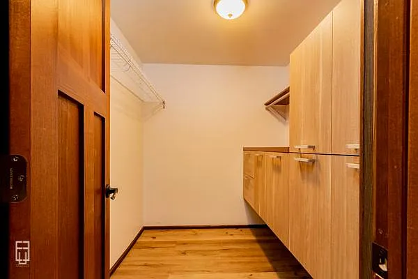 2107 N Spaulding Ave — Photo 19