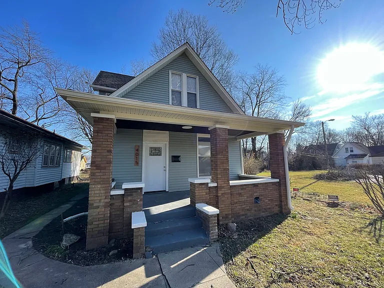 4015 Rookwood Ave — Photo 2
