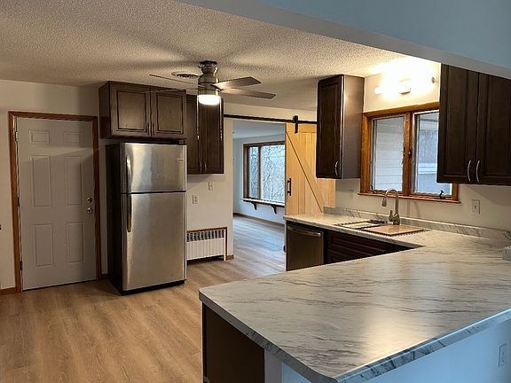 2nd image of 539 Capitol Dr #A