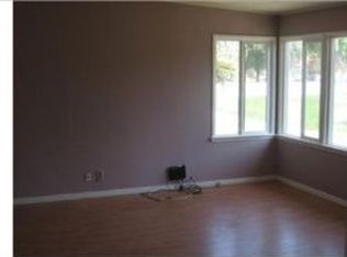 7696 Magnolia Ave, Riverside, CA 92504