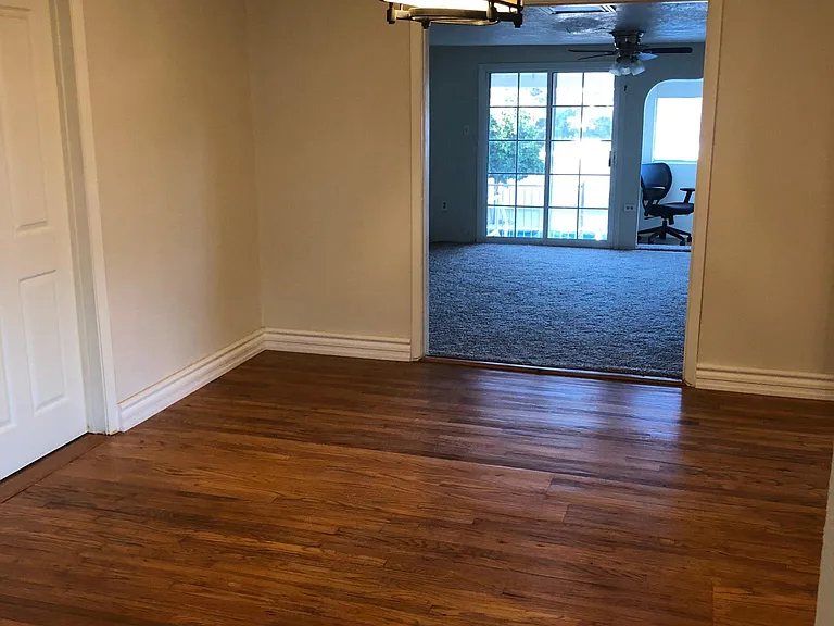 1116 E California Ave — Photo 4