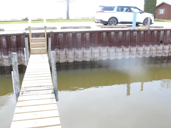 Michigan Avenue Dock #J-28, Au Gres, MI 48703