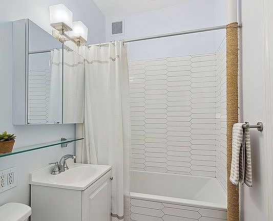 5th image of 346 E 58th St APT 1B