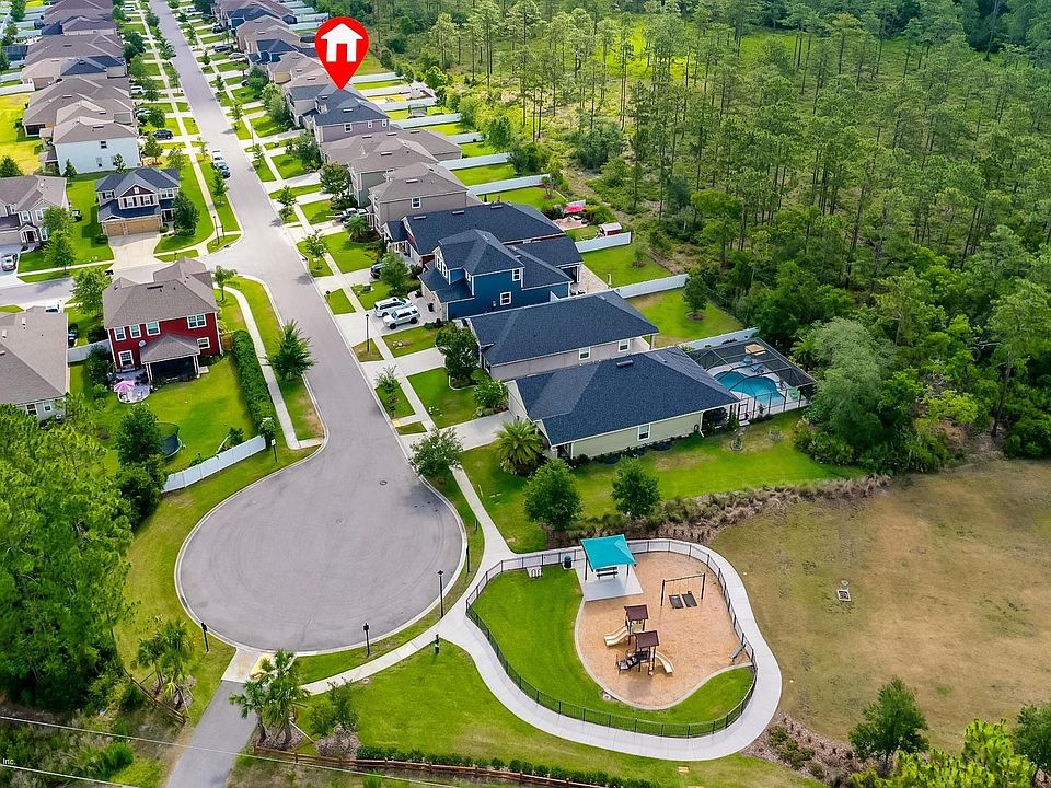 1st image of 547 Captiva Dr