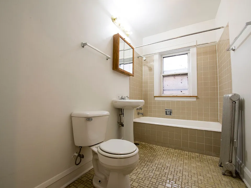 7549 S Yates