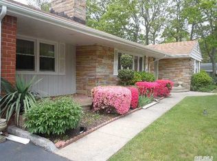 38 Alder Ln, Shirley, NY 11967