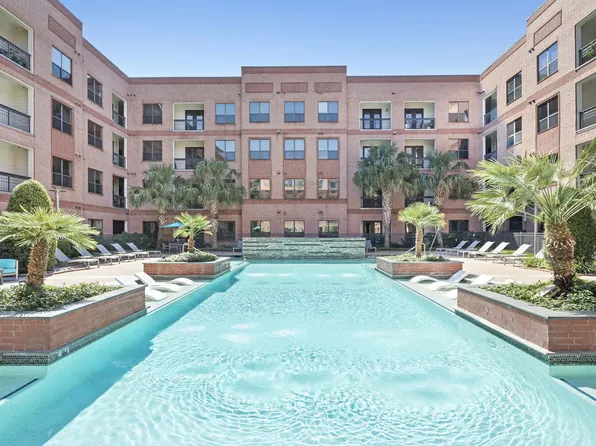 Camden Travis Street