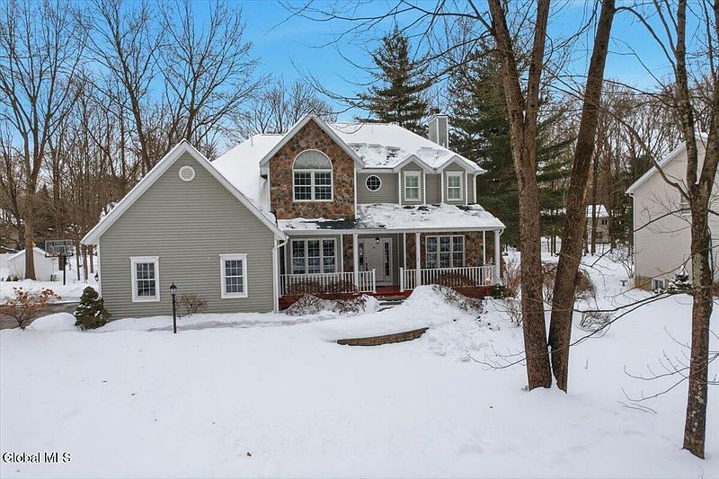 3rd image of 63 Hearthstone Drive