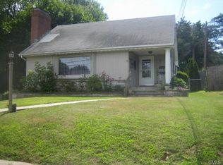 211 Stratfield Pl, Bridgeport, CT 06606