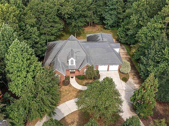 4th image of 1400 Daniel Rd