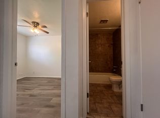313 Girard Blvd SE APT 8, Albuquerque, NM 87106