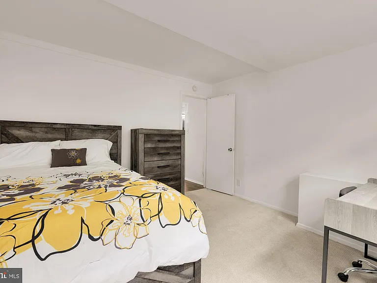 2401 H St NW #209 — Photo 21