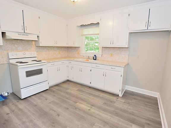 4th image of 608 Cockrell St