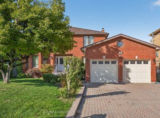 68 Sunset Trl, Toronto, ON M9M 1J6