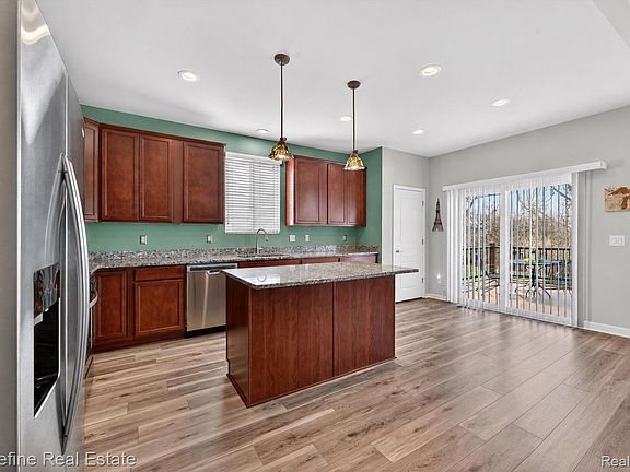 5th image of 4554 Cranston Rd
