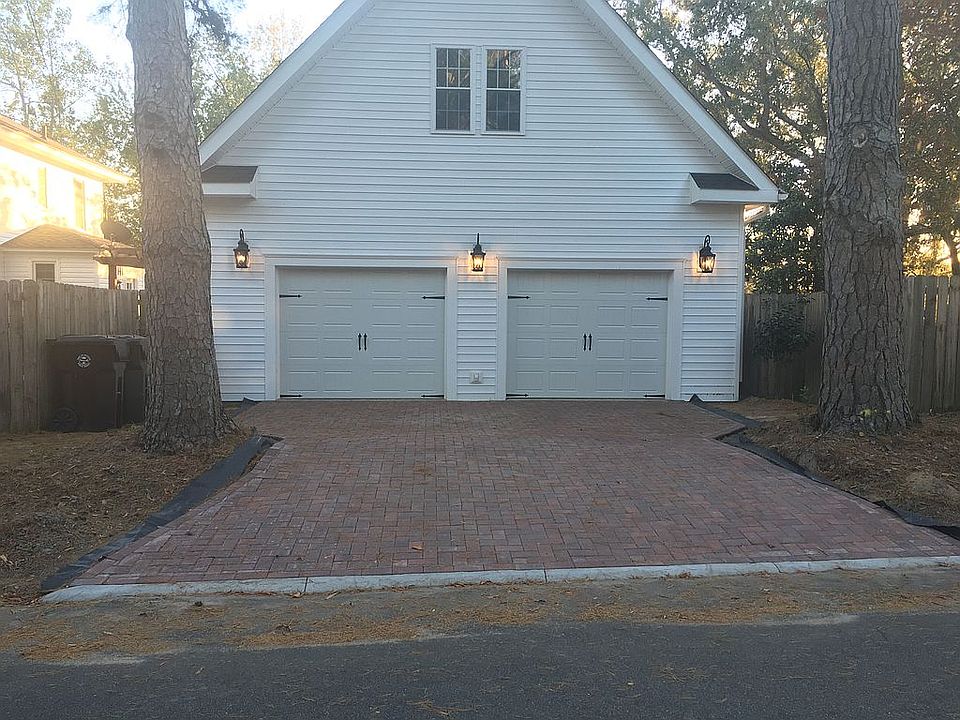 Detached Garage 