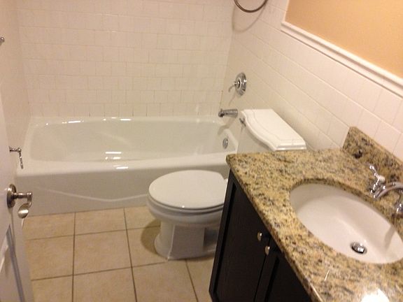 4th image of 9430 Magnolia Ct